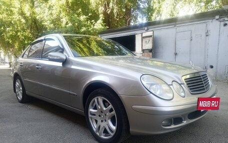Mercedes-Benz E-Класс, 2004 год, 1 000 000 рублей, 3 фотография