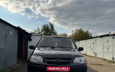 Chevrolet Niva I рестайлинг, 2010 год, 495 000 рублей, 2 фотография