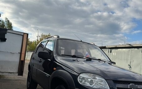 Chevrolet Niva I рестайлинг, 2010 год, 495 000 рублей, 3 фотография