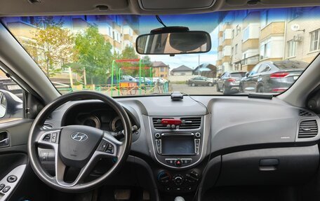 Hyundai Solaris II рестайлинг, 2011 год, 850 000 рублей, 5 фотография