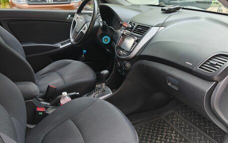 Hyundai Solaris II рестайлинг, 2011 год, 850 000 рублей, 8 фотография