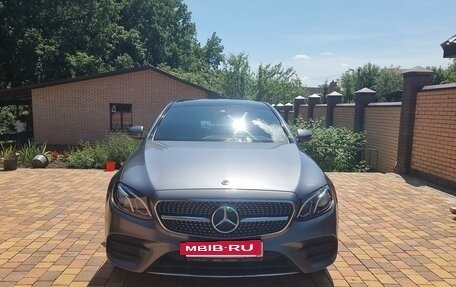 Mercedes-Benz E-Класс, 2017 год, 3 590 000 рублей, 2 фотография