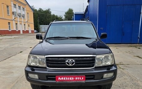 Toyota Land Cruiser 100 рестайлинг 2, 2005 год, 2 900 000 рублей, 1 фотография