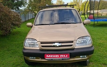 Chevrolet Niva I рестайлинг, 2005 год, 260 000 рублей, 1 фотография