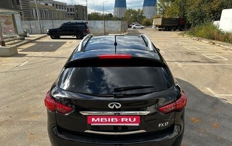 Infiniti FX II, 2011 год, 2 300 000 рублей, 5 фотография