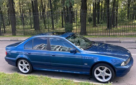 BMW 5 серия, 2003 год, 800 000 рублей, 3 фотография