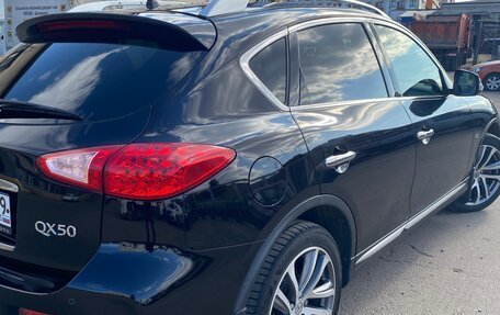 Infiniti QX50 I рестайлинг, 2017 год, 2 600 000 рублей, 4 фотография