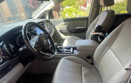 KIA Carnival III, 2018 год, 2 590 000 рублей, 7 фотография