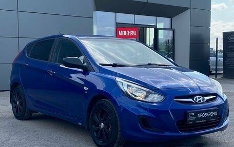 Hyundai Solaris II рестайлинг, 2013 год, 800 000 рублей, 3 фотография