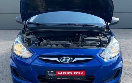 Hyundai Solaris II рестайлинг, 2013 год, 800 000 рублей, 11 фотография