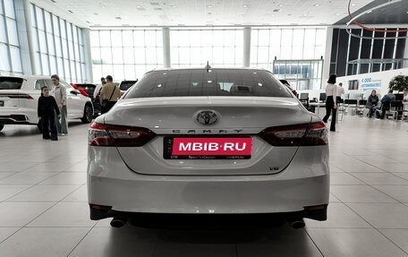 Toyota Camry, 2021 год, 3 350 000 рублей, 6 фотография