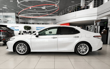 Toyota Camry, 2021 год, 3 350 000 рублей, 8 фотография