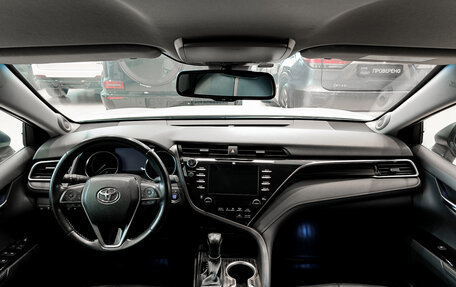 Toyota Camry, 2021 год, 3 350 000 рублей, 14 фотография