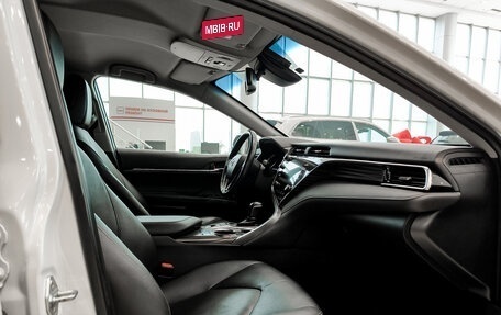 Toyota Camry, 2021 год, 3 350 000 рублей, 11 фотография