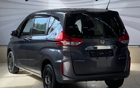Honda Freed II, 2016 год, 1 690 000 рублей, 6 фотография