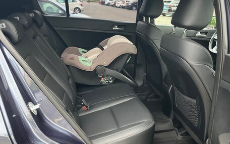 KIA Sportage IV рестайлинг, 2018 год, 2 100 000 рублей, 21 фотография