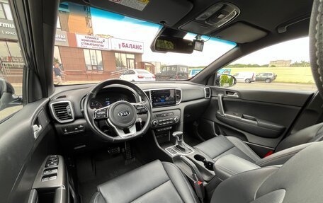 KIA Sportage IV рестайлинг, 2018 год, 2 100 000 рублей, 18 фотография
