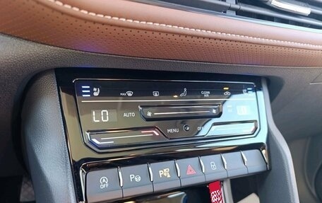 Skoda Kodiaq I, 2023 год, 4 090 000 рублей, 15 фотография