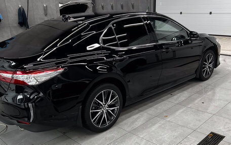 Toyota Camry, 2021 год, 3 300 000 рублей, 3 фотография