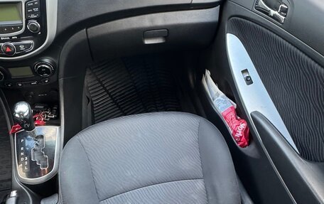 Hyundai Solaris II рестайлинг, 2012 год, 1 200 000 рублей, 11 фотография