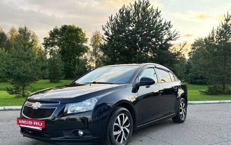 Chevrolet Cruze II, 2011 год, 905 000 рублей, 2 фотография