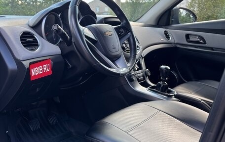 Chevrolet Cruze II, 2011 год, 905 000 рублей, 16 фотография