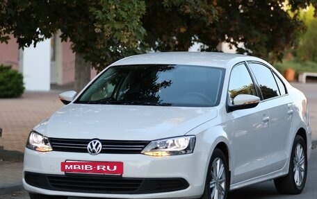 Volkswagen Jetta VI, 2014 год, 980 000 рублей, 3 фотография