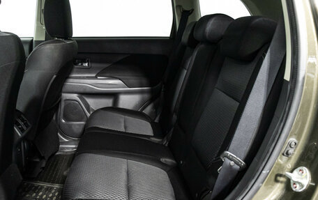 Mitsubishi Outlander III рестайлинг 3, 2018 год, 1 949 700 рублей, 10 фотография