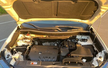 Mitsubishi Outlander III рестайлинг 3, 2015 год, 1 640 000 рублей, 17 фотография