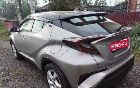 Toyota C-HR I рестайлинг, 2018 год, 2 680 000 рублей, 4 фотография