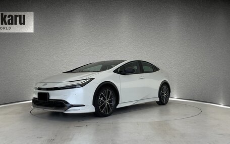 Toyota Prius IV XW50, 2023 год, 2 800 000 рублей, 1 фотография