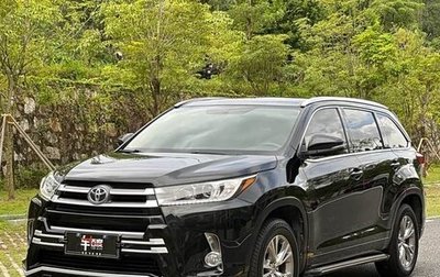 Toyota Highlander III, 2021 год, 2 500 000 рублей, 1 фотография