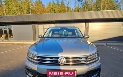 Volkswagen Tiguan II, 2019 год, 3 099 000 рублей, 1 фотография