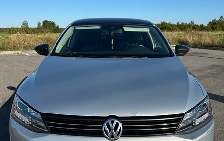 Volkswagen Jetta VI, 2013 год, 990 000 рублей, 1 фотография