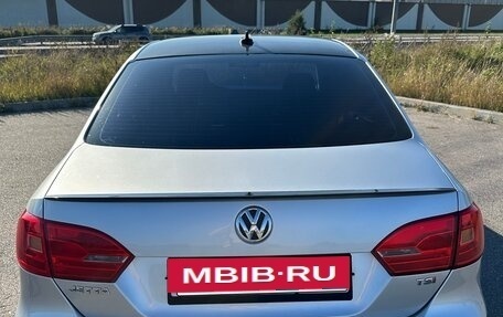 Volkswagen Jetta VI, 2013 год, 990 000 рублей, 8 фотография