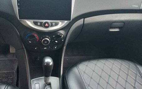 Hyundai Solaris II рестайлинг, 2014 год, 635 000 рублей, 1 фотография