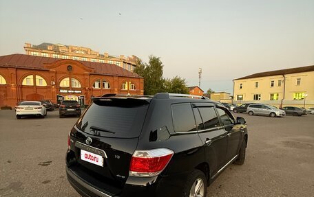 Toyota Highlander III, 2011 год, 2 100 000 рублей, 6 фотография