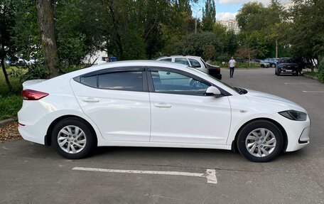 Hyundai Elantra VI рестайлинг, 2018 год, 1 250 000 рублей, 3 фотография