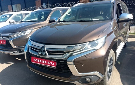 Mitsubishi Pajero Sport III рестайлинг, 2018 год, 3 100 000 рублей, 1 фотография