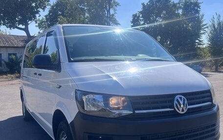 Volkswagen Transporter T6 рестайлинг, 2019 год, 3 850 000 рублей, 4 фотография