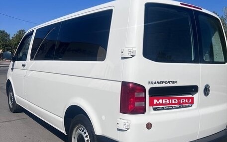 Volkswagen Transporter T6 рестайлинг, 2019 год, 3 850 000 рублей, 2 фотография