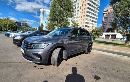Volkswagen Tiguan II, 2021 год, 2 520 000 рублей, 5 фотография