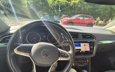 Volkswagen Tiguan II, 2021 год, 2 520 000 рублей, 16 фотография