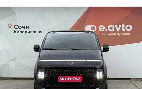 Hyundai Staria, 2021 год, 4 600 000 рублей, 2 фотография
