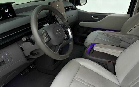 Hyundai Staria, 2021 год, 4 600 000 рублей, 15 фотография