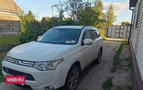 Mitsubishi Outlander III рестайлинг 3, 2012 год, 1 700 000 рублей, 21 фотография