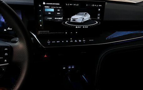 Toyota Camry, 2024 год, 3 750 000 рублей, 10 фотография