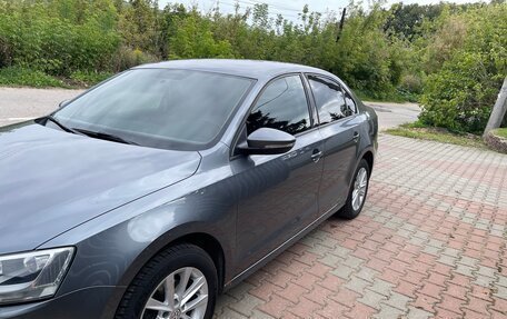 Volkswagen Jetta VI, 2014 год, 1 280 000 рублей, 2 фотография