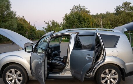 Mitsubishi Outlander III рестайлинг 3, 2010 год, 1 050 000 рублей, 6 фотография