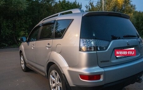 Mitsubishi Outlander III рестайлинг 3, 2010 год, 1 050 000 рублей, 11 фотография